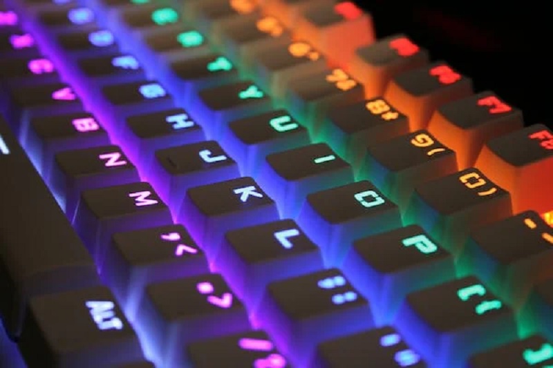 RGB Gaming Gear Maximizes Exciting Game Playing Atmosphere 
