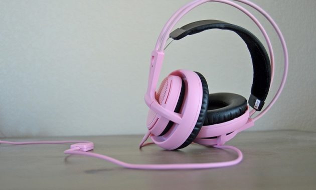 Stunning and Trendy Look with Stylish Gaming Headset